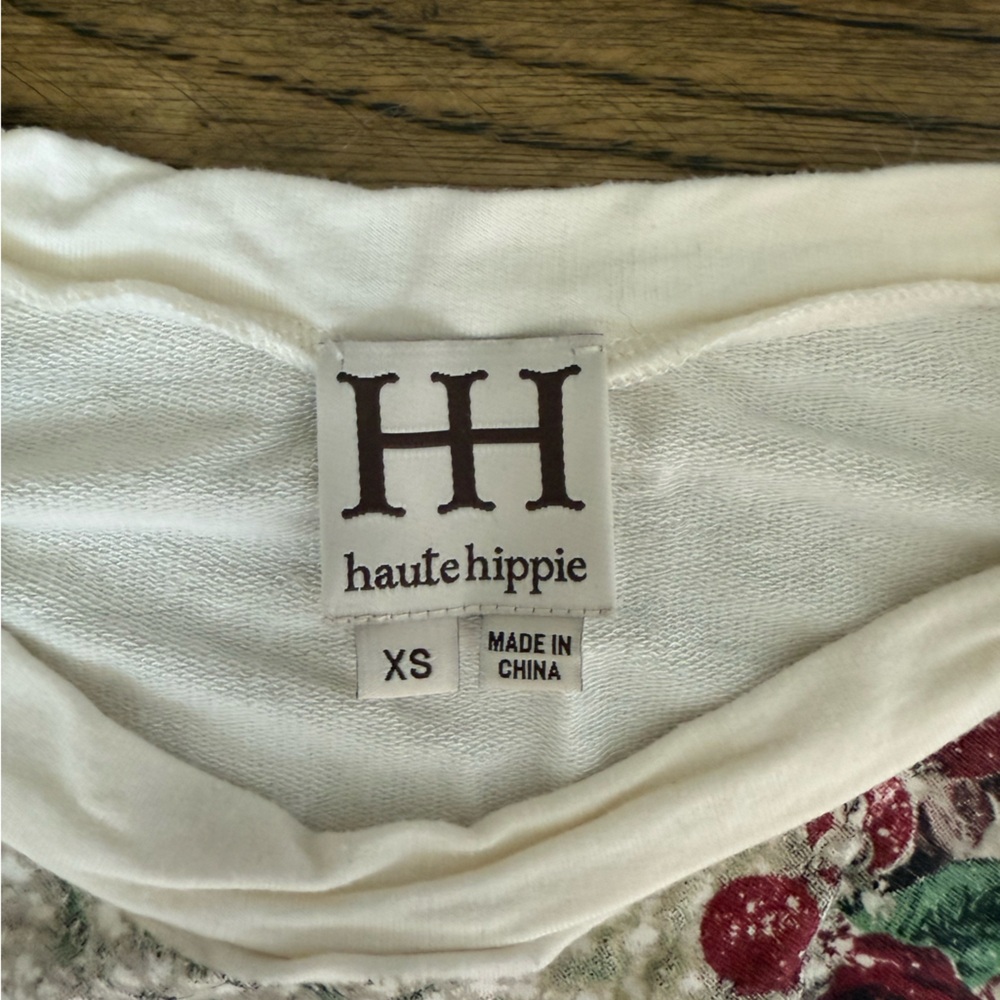Haute Hippie Cream 3/4 Sleeve Tee with Western Snake Graphic - Picture 2 of 3